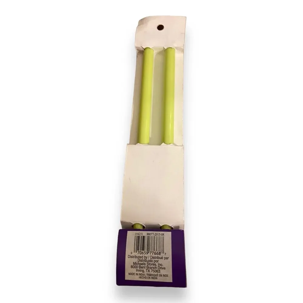 Loops &‎ Threads Plastic Knitting Needles US 17 10 in. 12.75 mm Lime Green NEW